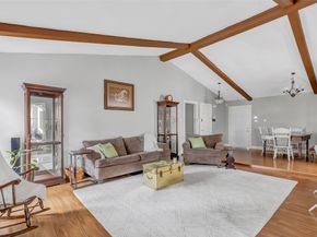 2138 Middle Creek Drive, Houston TX 77339