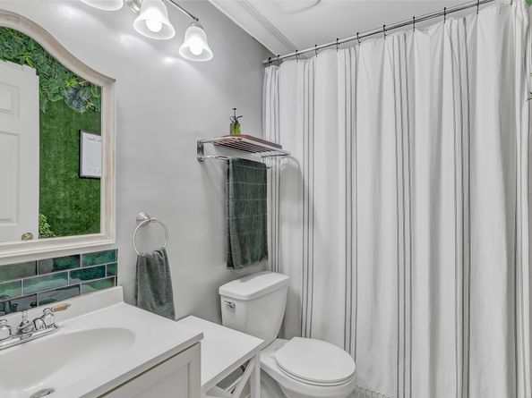 2138 Middle Creek Drive, Houston TX 77339