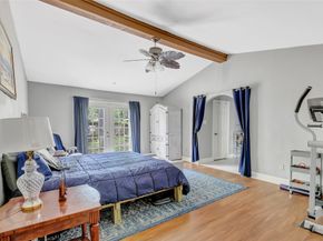 2138 Middle Creek Drive, Houston TX 77339