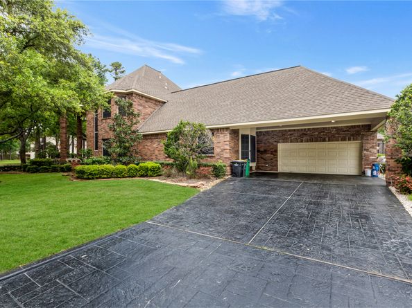 24 Stonegate Park Court, Spring TX 77379