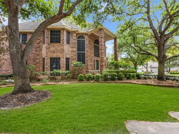 24 Stonegate Park Court, Spring TX 77379