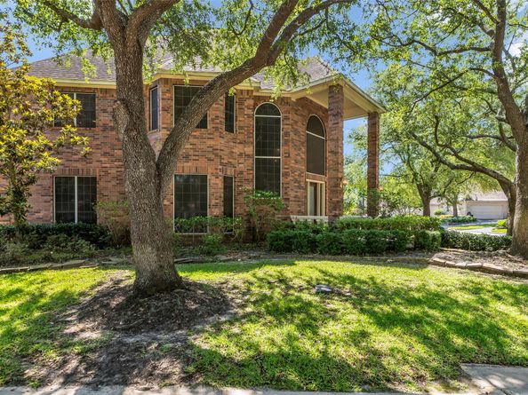 24 Stonegate Park Court, Spring TX 77379