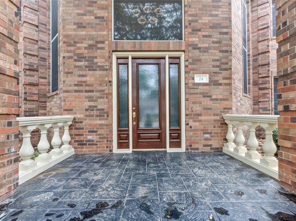24 Stonegate Park Court, Spring TX 77379