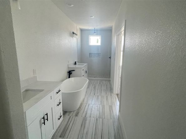 9332 Waller Street, Houston TX 77012