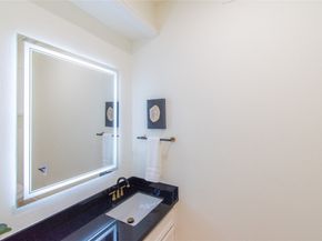 727 Bunker Hill Road 43, Houston TX 77024