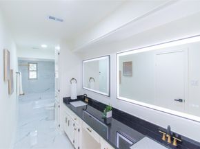 727 Bunker Hill Road 43, Houston TX 77024