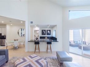 727 Bunker Hill Road 43, Houston TX 77024