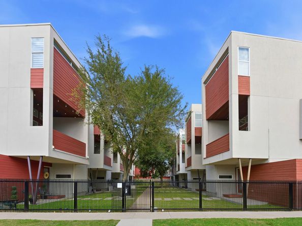 1117 W 17th Street, Houston TX 77008