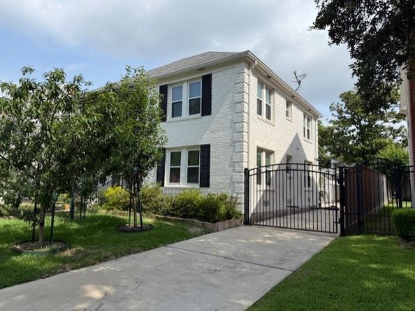 2312 Watts Street, Houston TX 77030