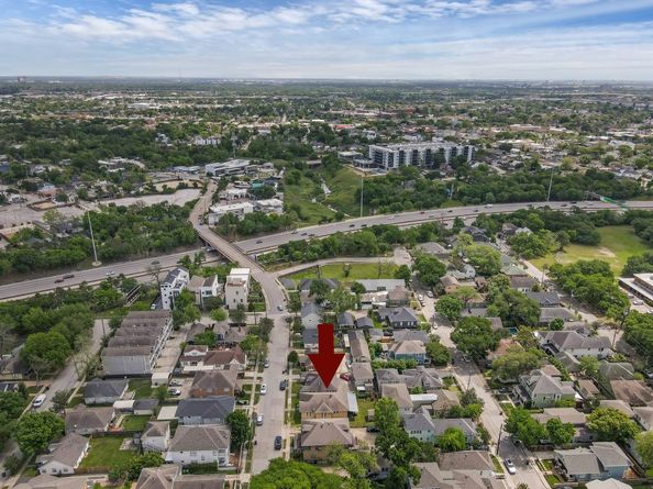 118 North Street, Houston TX 77009