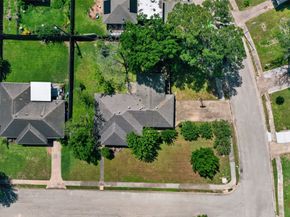 4719 Nina Lee Lane, Houston TX 77092