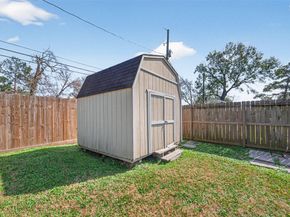 2010 Spillers Lane, Houston TX 77043
