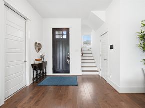327 Yale Oaks Lane, Houston TX 77091
