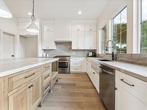 10155 Hanka Drive, Houston TX 77043