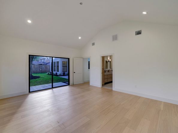 10155 Hanka Drive, Houston TX 77043