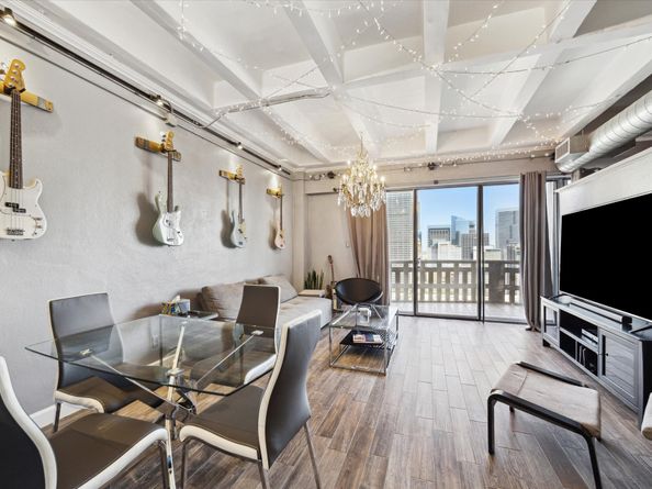 2016 Main Street 2417, Houston TX 77002