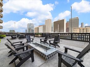 2016 Main Street 2417, Houston TX 77002