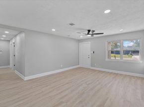 5531 Elm Tree Drive, Houston TX 77048