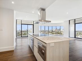 1701 Hermann Drive Drive 27CE, Houston TX 77004