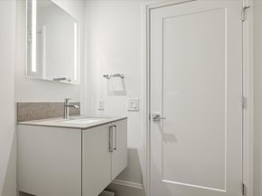 1701 Hermann Drive Drive 27CE, Houston TX 77004