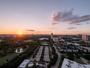 1701 Hermann Drive Drive 27CE, Houston TX 77004