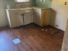 5325 Longmeadow Street, Houston TX 77033