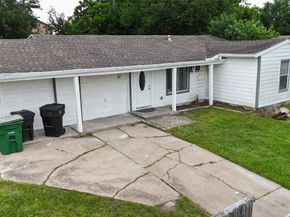 5103 Willow Glen Drive, Houston TX 77033