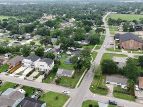5103 Willow Glen Drive, Houston TX 77033