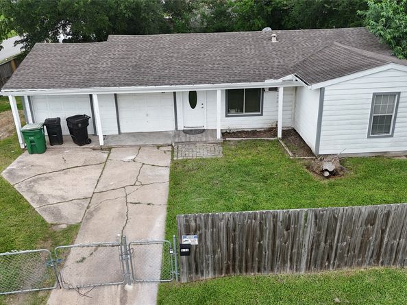 5103 Willow Glen Drive, Houston TX 77033
