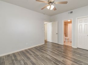 6289 Wilcrest Drive 5203, Houston TX 77072