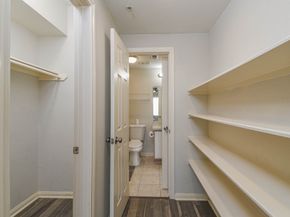 6289 Wilcrest Drive 5203, Houston TX 77072
