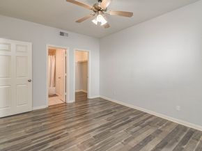 6289 Wilcrest Drive 5203, Houston TX 77072