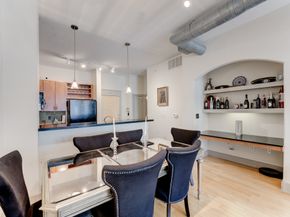 1901 Post Oak Boulevard 2219, Houston TX 77056