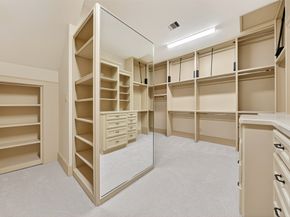 2400 Avalon Place, Houston TX 77019