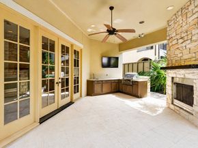 2400 Avalon Place, Houston TX 77019