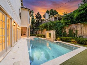 2400 Avalon Place, Houston TX 77019