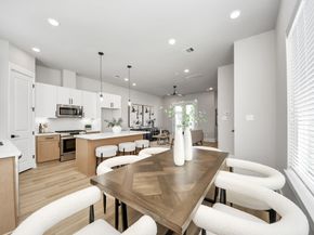 1104 Mansfield Street E, Houston TX 77091