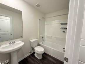 302 Connecticut Street, Houston TX 77029