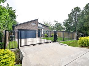 2118 Marnel Road A, Houston TX 77055