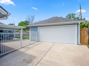1911 Stebbins Drive, Houston TX 77043