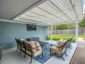 1911 Stebbins Drive, Houston TX 77043