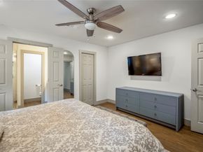 1911 Stebbins Drive, Houston TX 77043