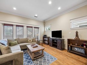 1017 W 16th Street, Houston TX 77008