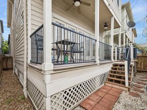 1017 W 16th Street, Houston TX 77008