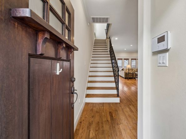1017 W 16th Street, Houston TX 77008