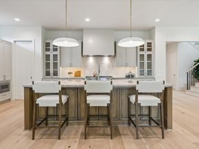 2203 Cheshire Lane, Houston TX 77018