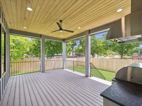 2203 Cheshire Lane, Houston TX 77018