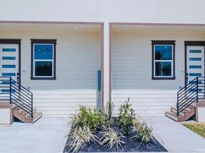 821 N Loop Center S 1, Houston TX 77022