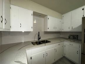 6023 Belarbor Street, Houston TX 77033