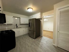 6023 Belarbor Street, Houston TX 77033